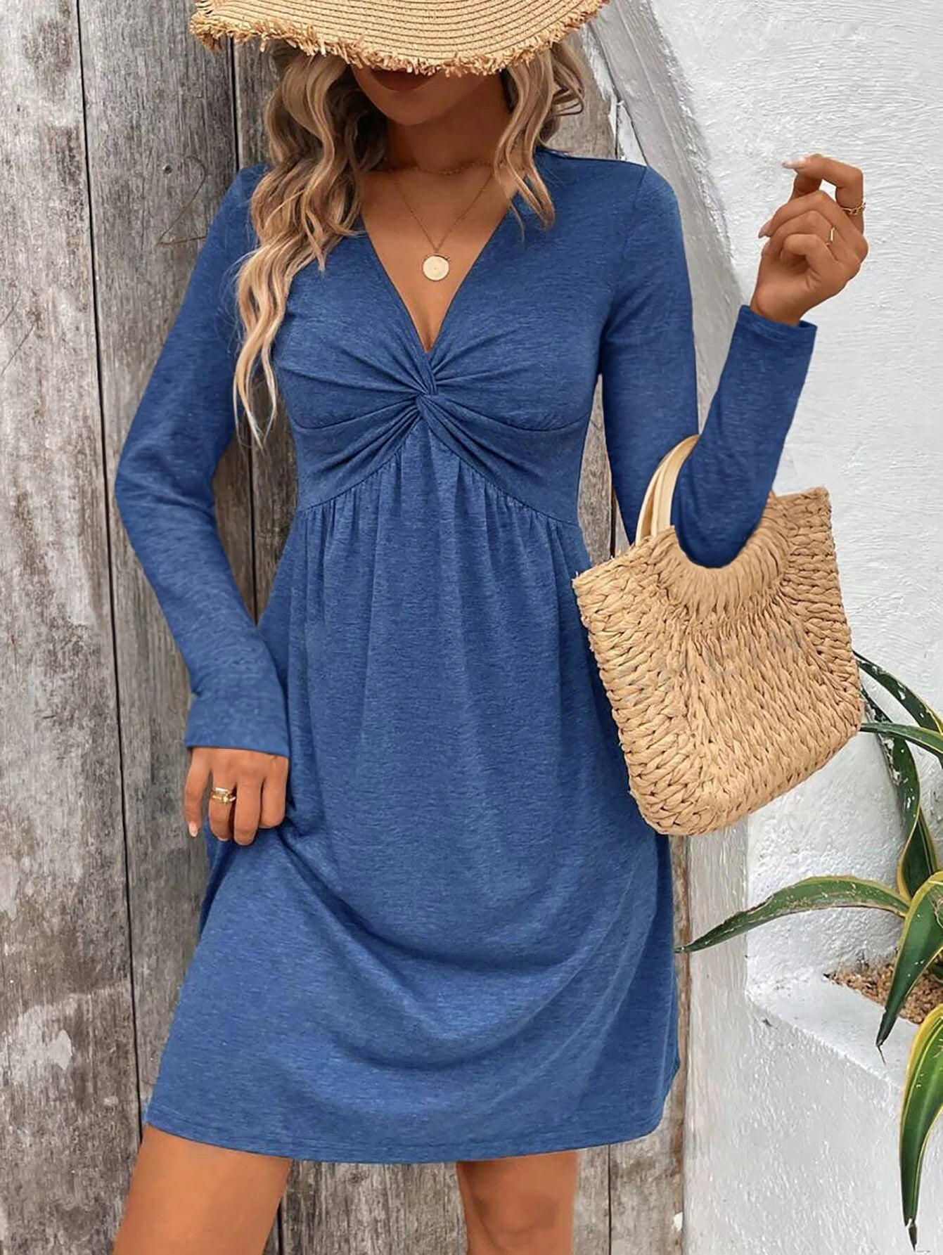 Women's Long Sleeve V-Neck Twist